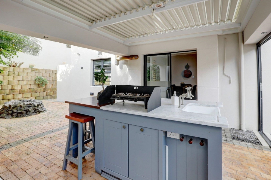 3 Bedroom Property for Sale in Van Riebeeckshof Western Cape